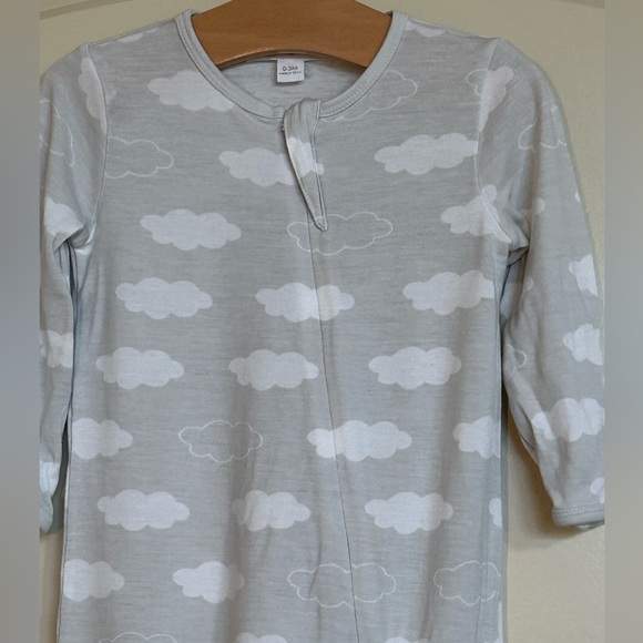 Set of 3 Angel Dear Bamboo Footie and 2 Gowns - Picture 7 of 16